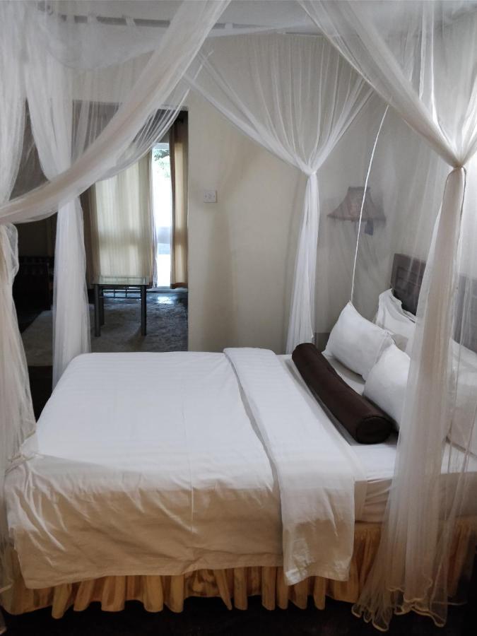 Lake Kariba Inns Siavonga Exterior photo